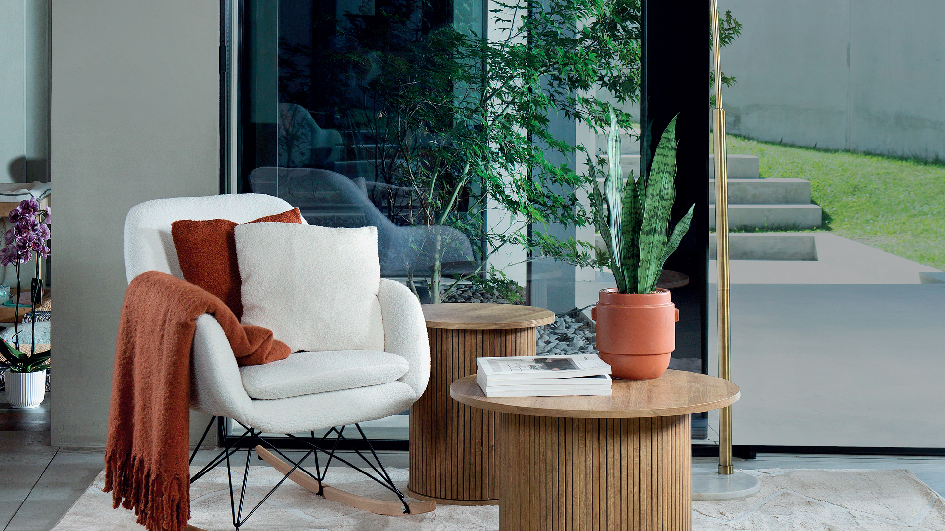 /on/demandware.static/-/Sites-homa-storefront-pt/default/dw86ae5839/Mobiliário-Sofás e cadeirões_20240124 textos SEO páginas categorias.jpg